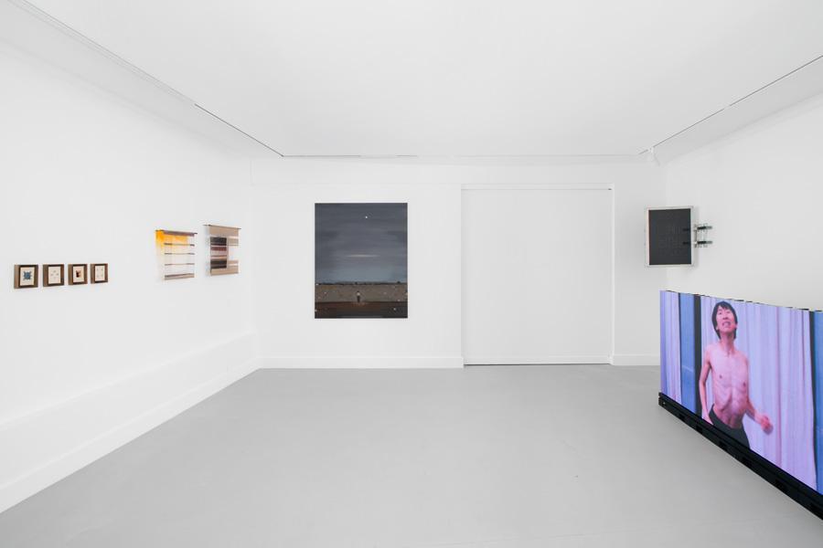 Vue de l'exposition, “1,2, Glissade et Changement”, Hatch Gallery
