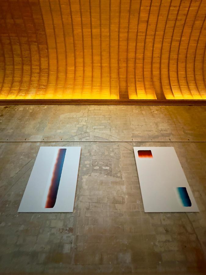 Peintures de l'exposition Relatum Lee Ufan au Palais des Papes à Avignon