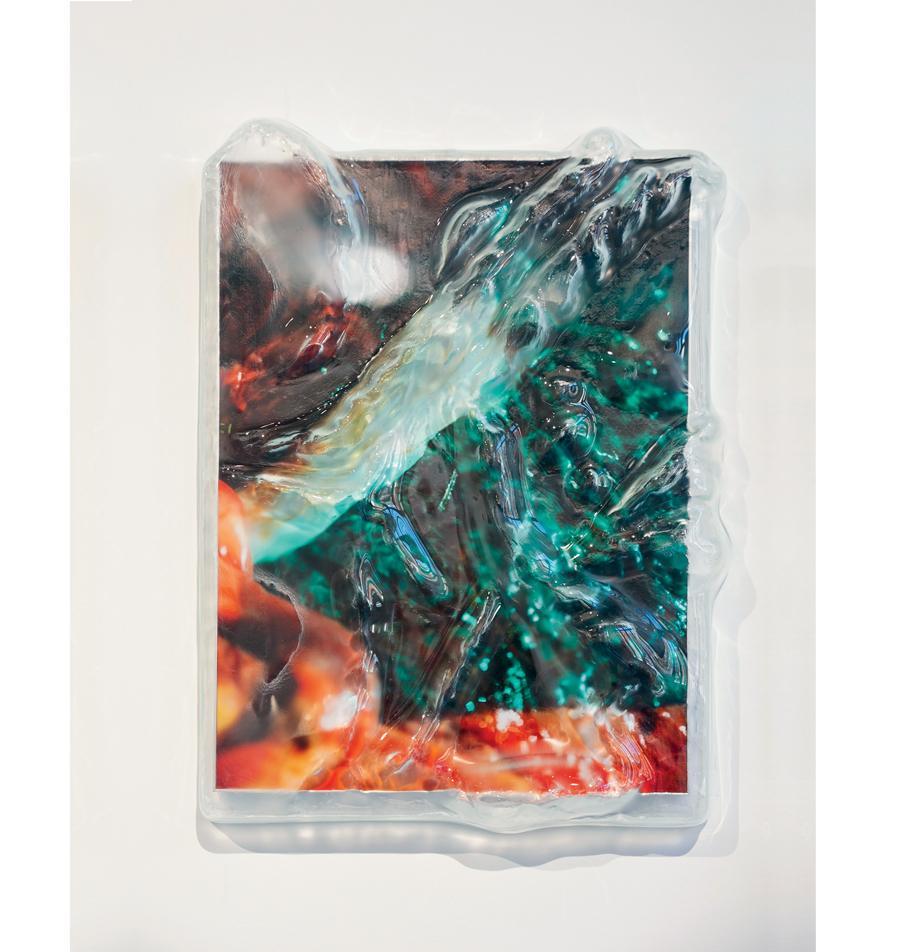Lucile Boiron, de la série Fricon, Fricasse !, (2024), photographie sculpture exposée aux Rencontres d'Arles 2026