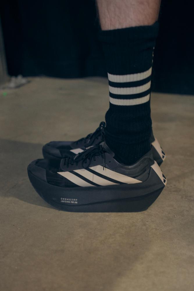 La collaboration sneakers Rick Owens et Adidas. © Francisco Gomez de Villaboa/WWD via Getty Images.