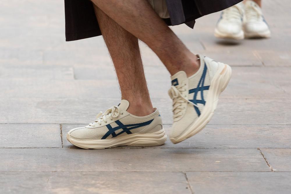 La collaboration sneakers Soshiotsuki et Asics. © Antoine Flament/Getty Images.