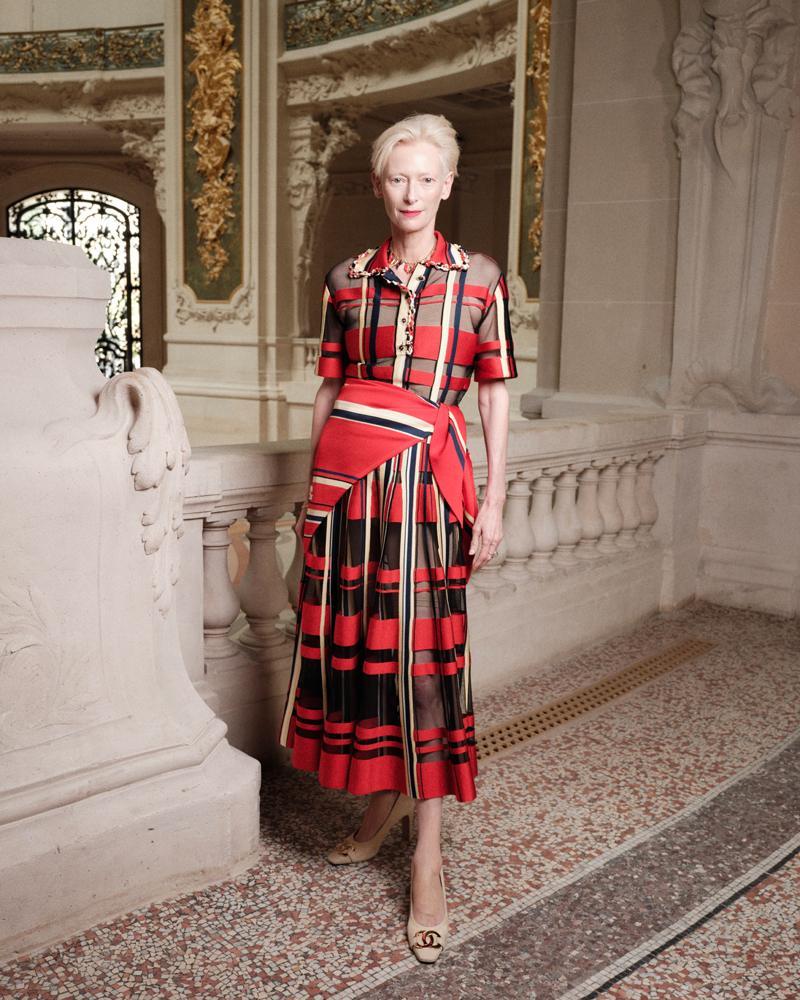 Tilda Swinton au défilé Chanel haute couture automne hiver 2026-2027.