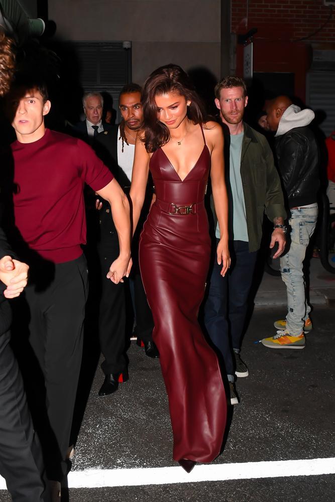 Zendaya en robe rouge longue à New York en 2024